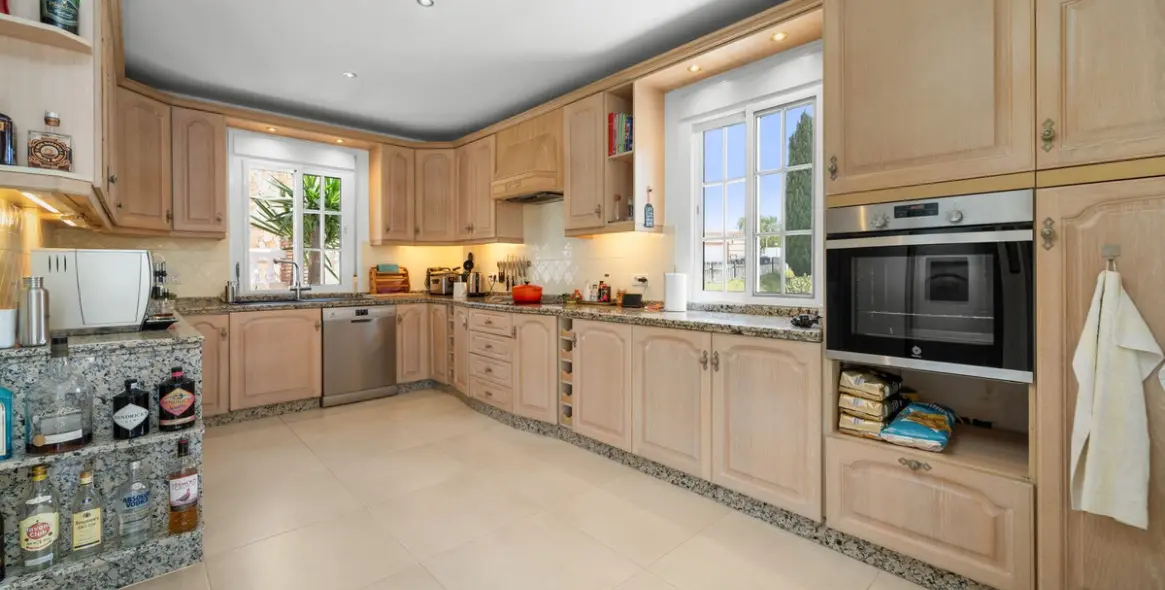 Продажа  отдельно стоящей виллы в Mijas 7