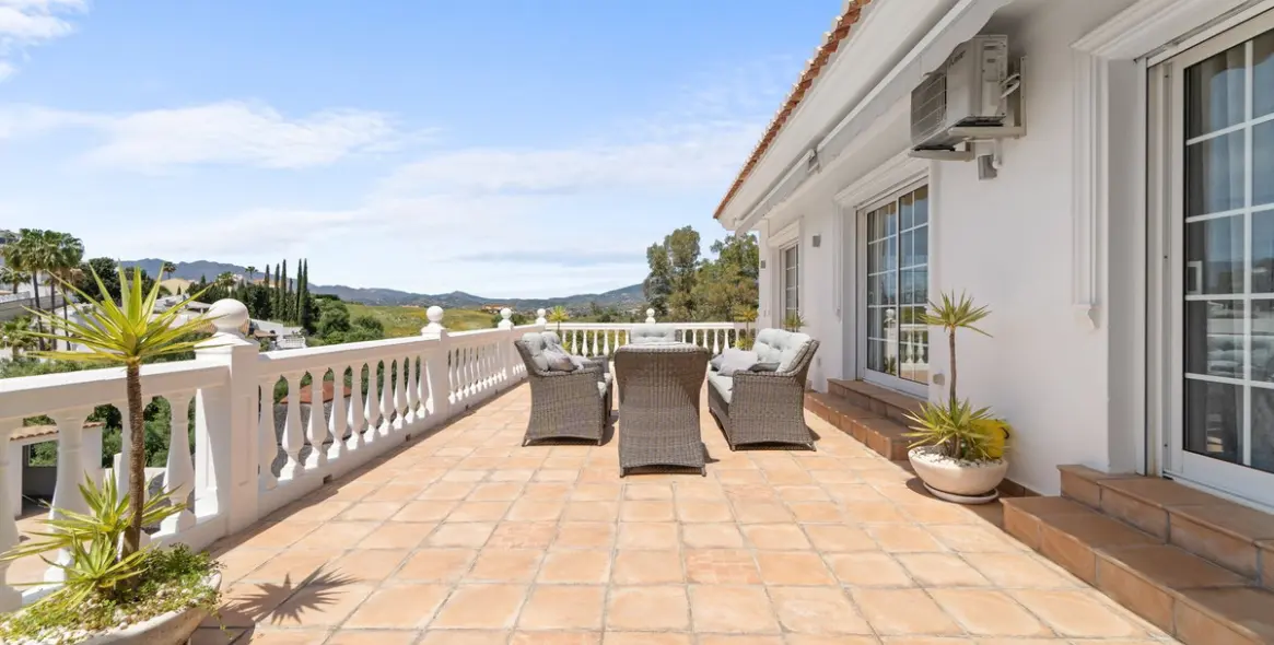 Продажа  отдельно стоящей виллы в Mijas 13