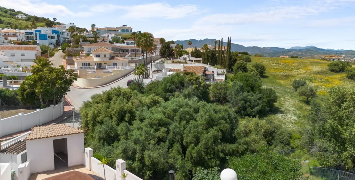 Продажа  отдельно стоящей виллы в Mijas 29