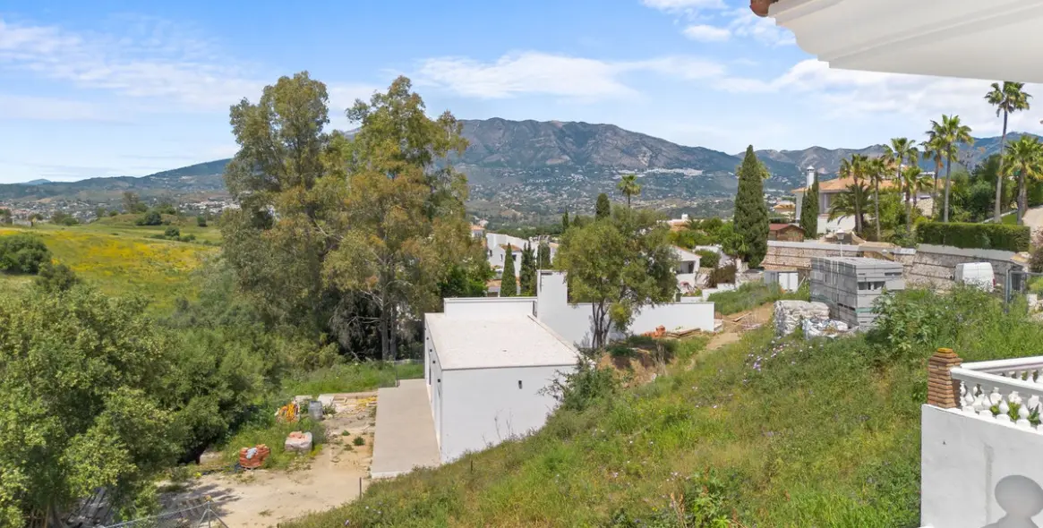 Продажа  отдельно стоящей виллы в Mijas 30