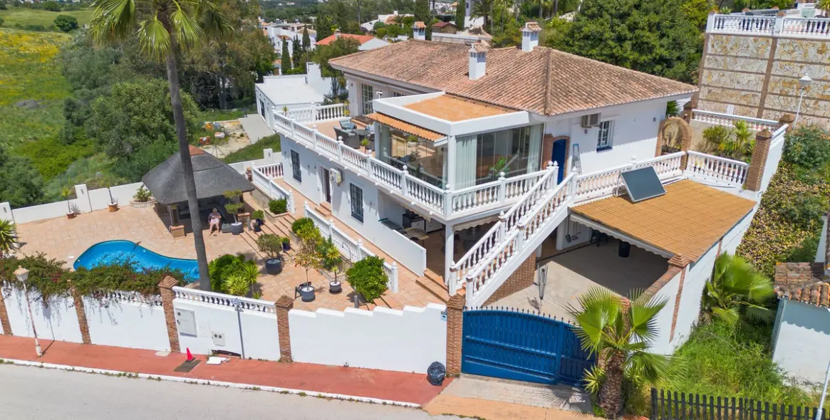 Продажа  отдельно стоящей виллы в Mijas 34