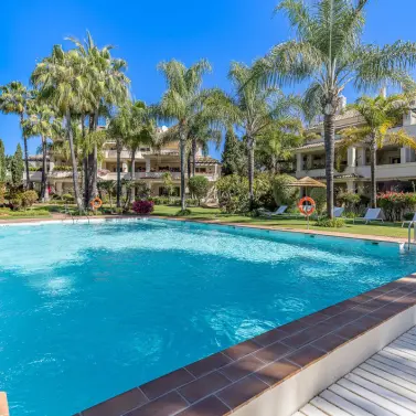 Venta de ático dúplex en Nueva Andalucía