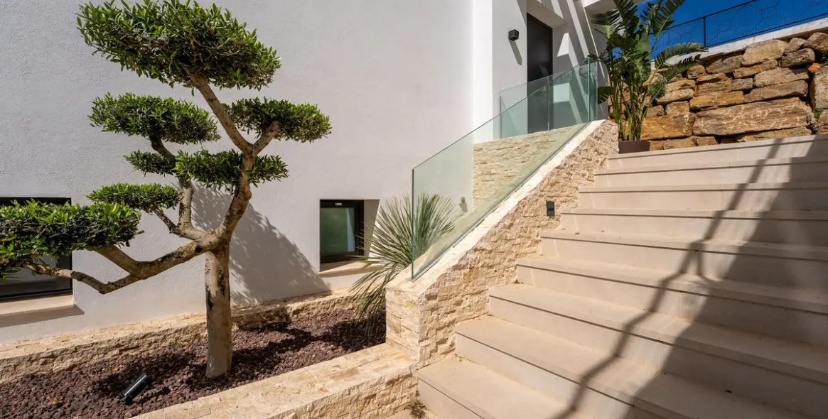 Sale of detached villa in Mijas 12