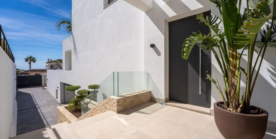 Sale of detached villa in Mijas 13