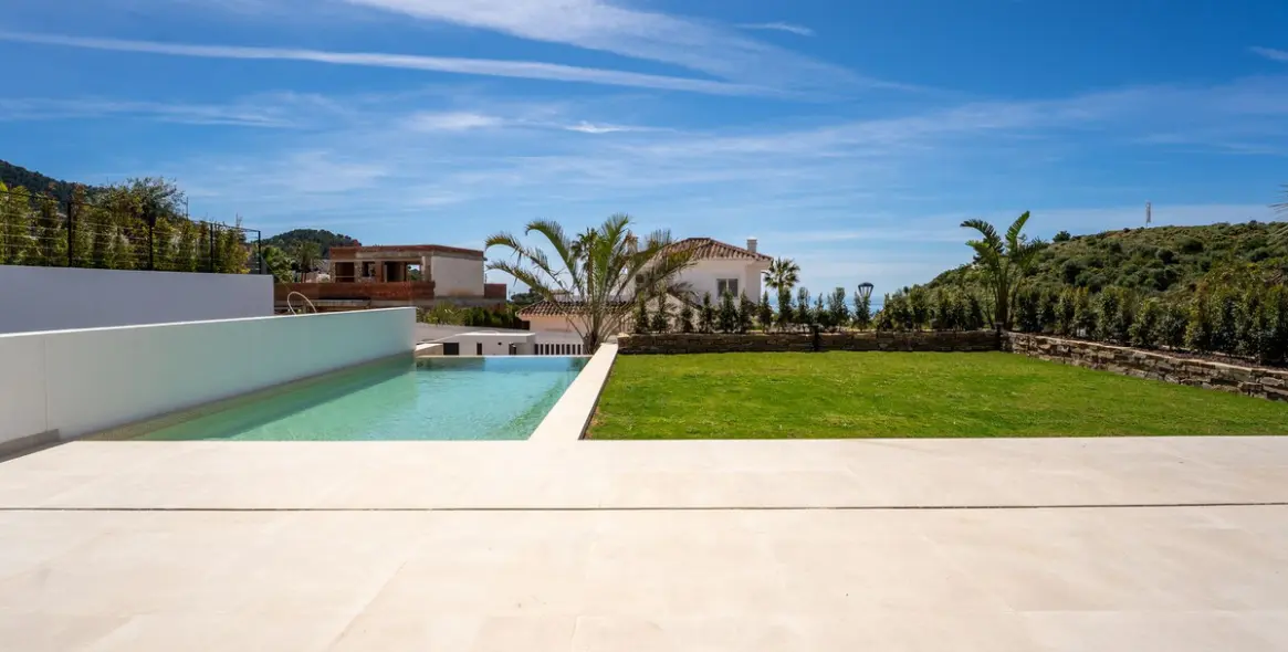 Sale of detached villa in Mijas 40