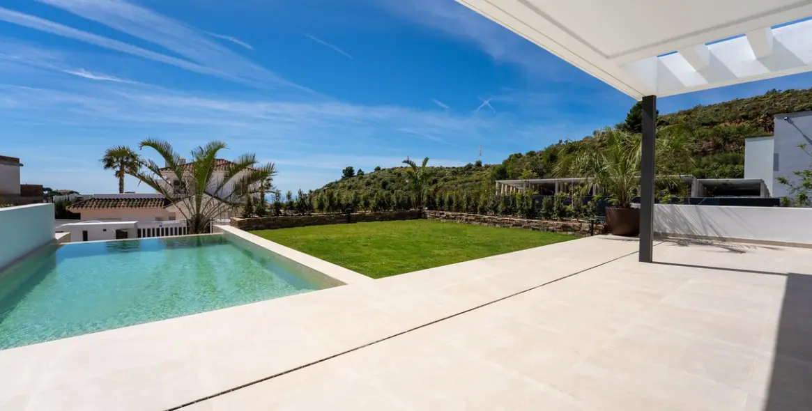 Sale of detached villa in Mijas 41