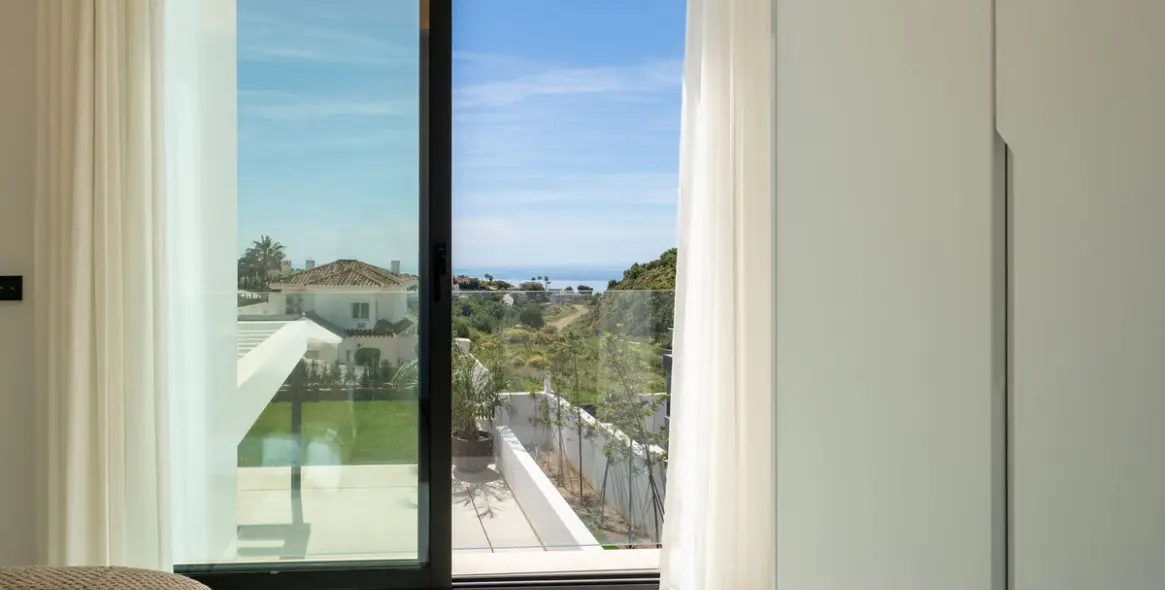 Sale of detached villa in Mijas 52