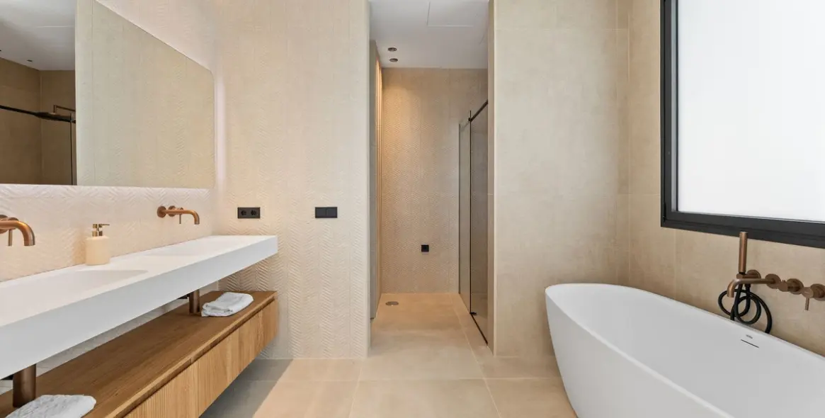 Sale of detached villa in Mijas 57