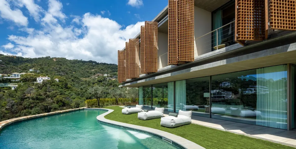 Sale of detached villa in El Madroñal 21