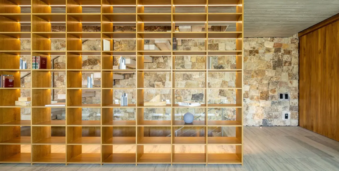 Sale of detached villa in El Madroñal 24