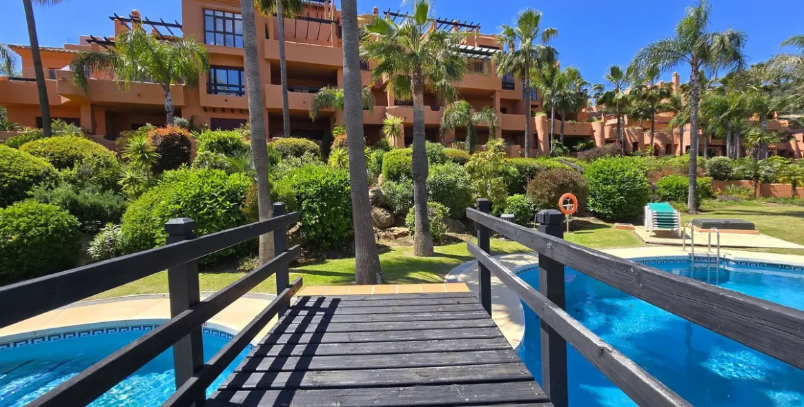 Продажа апартаментов на среднем этаже в La Mairena 1