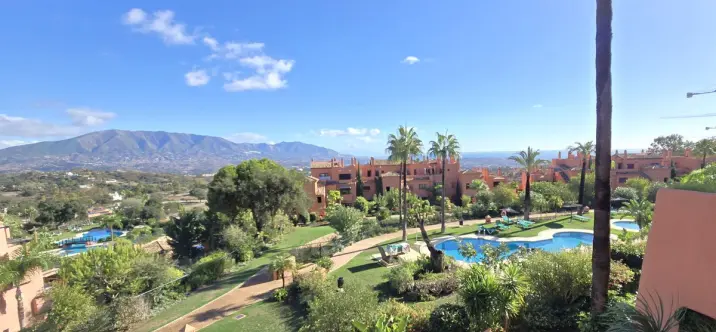 Продажа апартаментов на среднем этаже в La Mairena 1