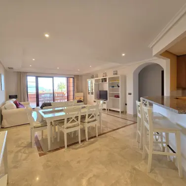 Продажа апартаментов на среднем этаже в La Mairena