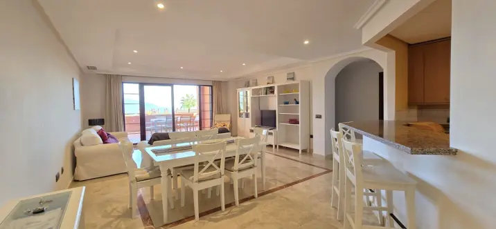 Продажа апартаментов на среднем этаже в La Mairena 2