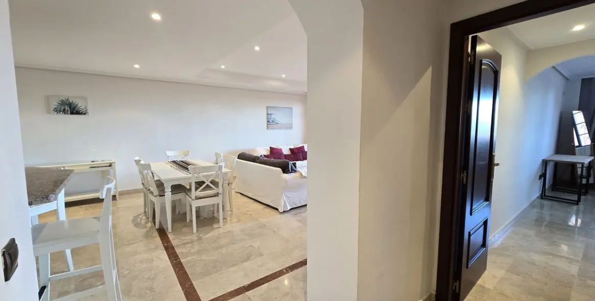 Продажа апартаментов на среднем этаже в La Mairena 4