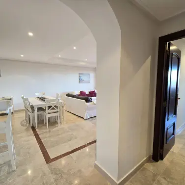 Продажа апартаментов на среднем этаже в La Mairena