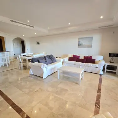 Продажа апартаментов на среднем этаже в La Mairena