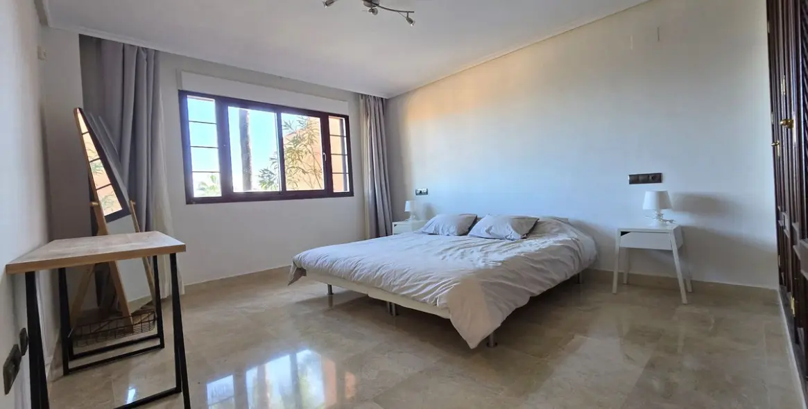 Продажа апартаментов на среднем этаже в La Mairena 11