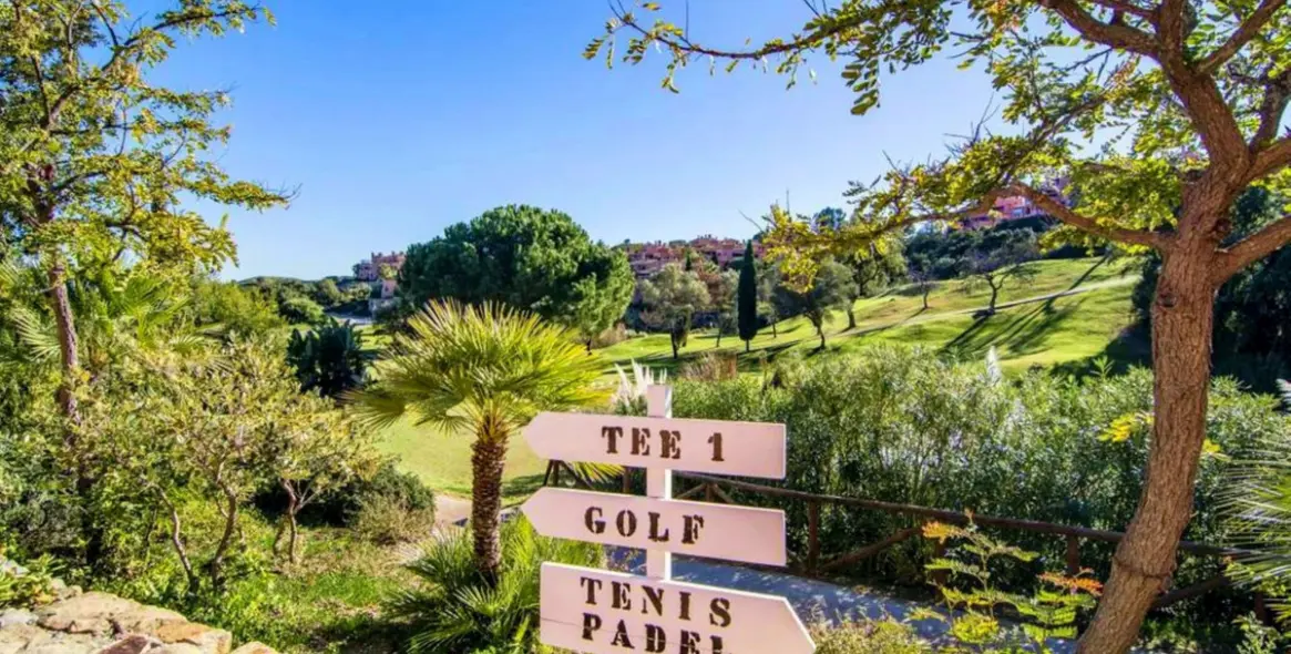 Продажа апартаментов на среднем этаже в La Mairena 18