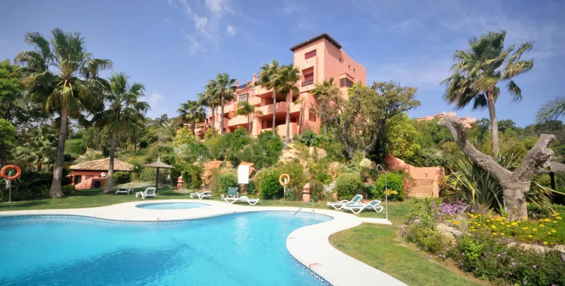 Продажа апартаментов на среднем этаже в La Mairena 33