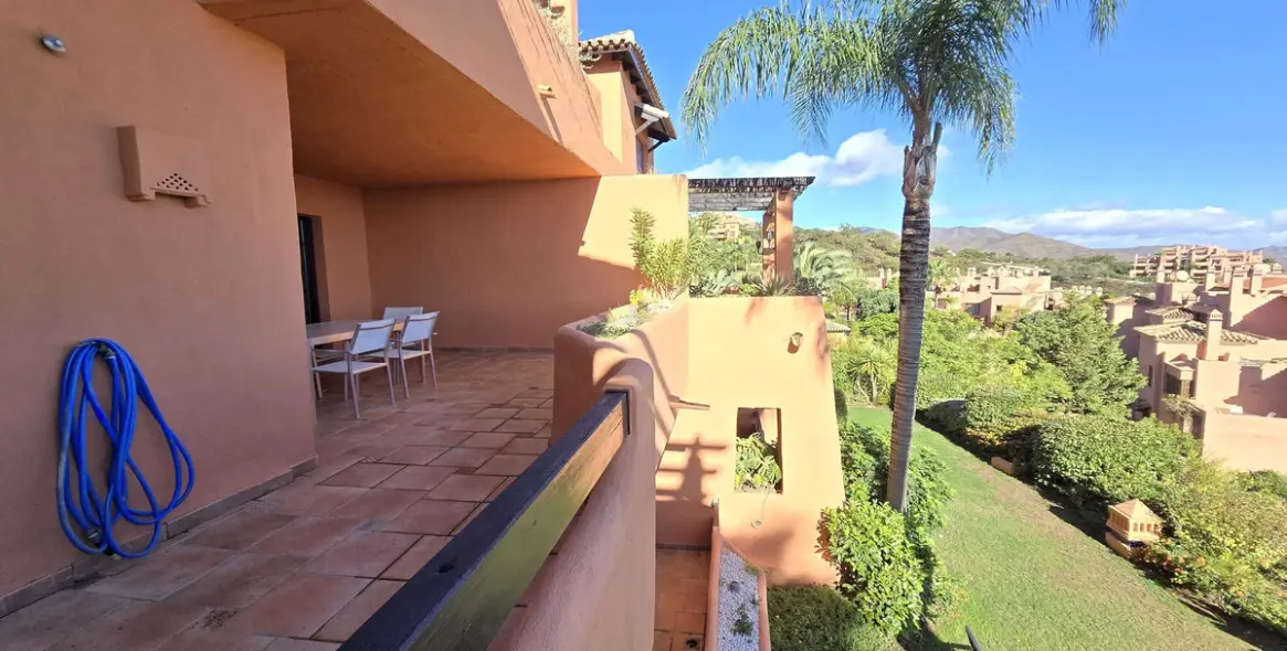 Продажа апартаментов на среднем этаже в La Mairena 46