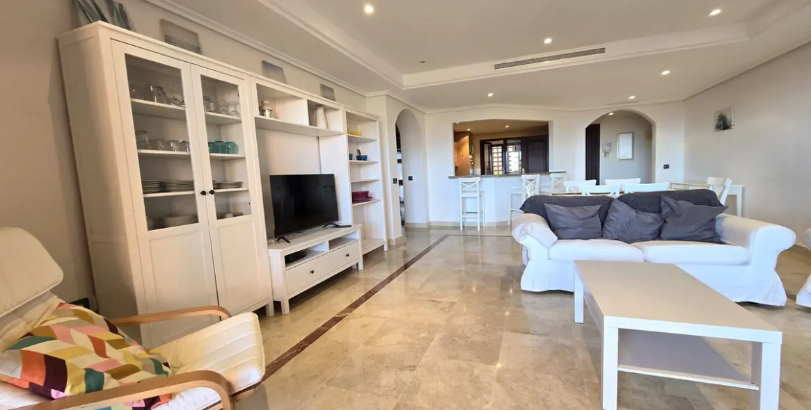 Продажа апартаментов на среднем этаже в La Mairena 52