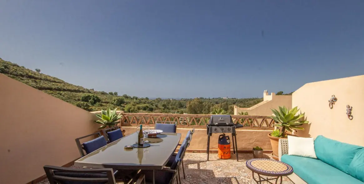 Venta de apartamento en planta media en Elviria 1