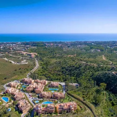 Venta de apartamento en planta media en Elviria