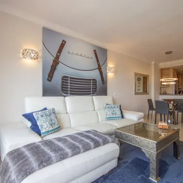 Venta de apartamento en planta media en Elviria