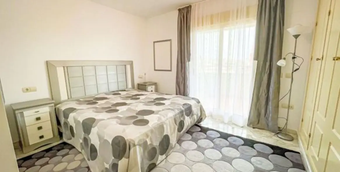 Sale of middle floor apartment in Mijas Costa 2