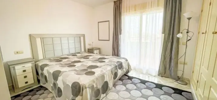 Sale of middle floor apartment in Mijas Costa 1