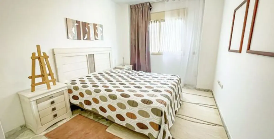 Sale of middle floor apartment in Mijas Costa 3