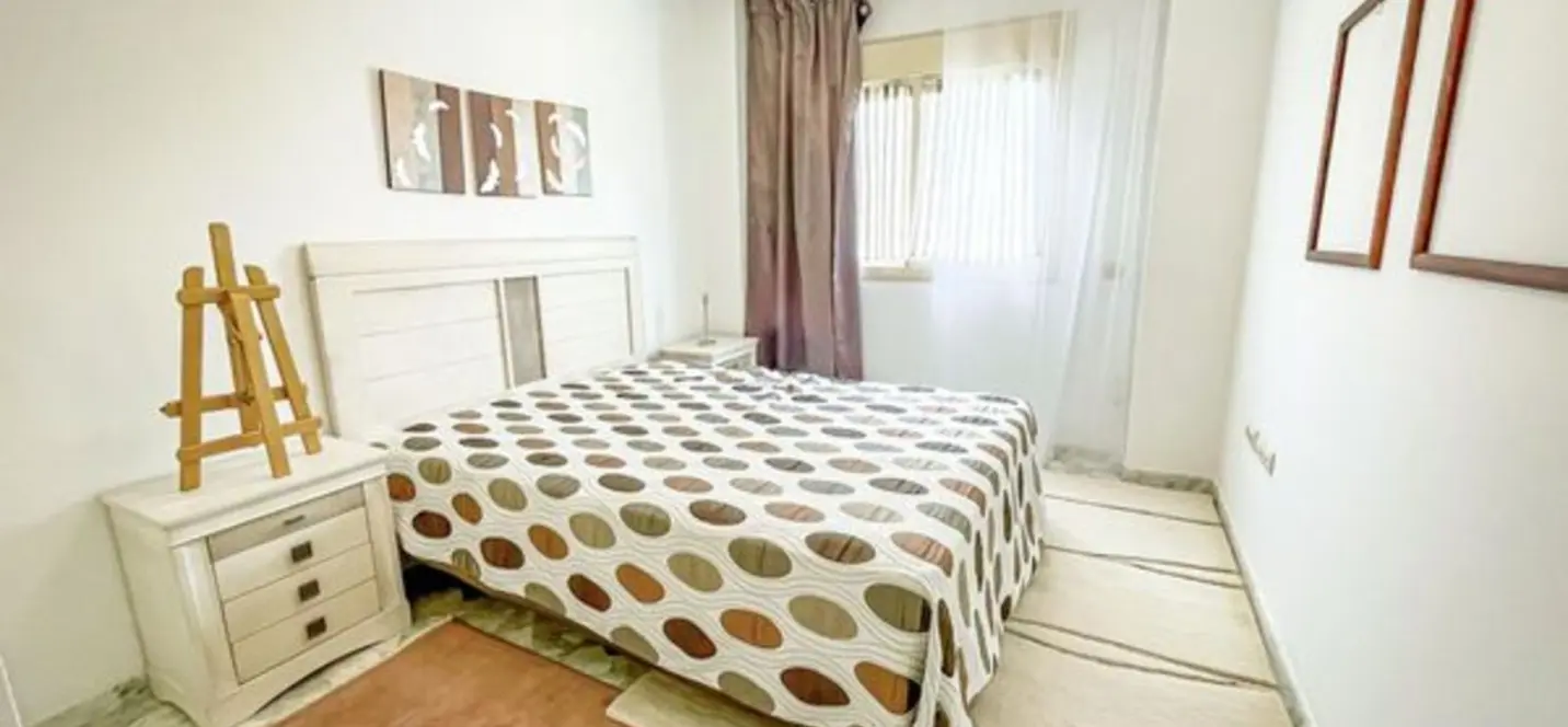 Sale of middle floor apartment in Mijas Costa 2