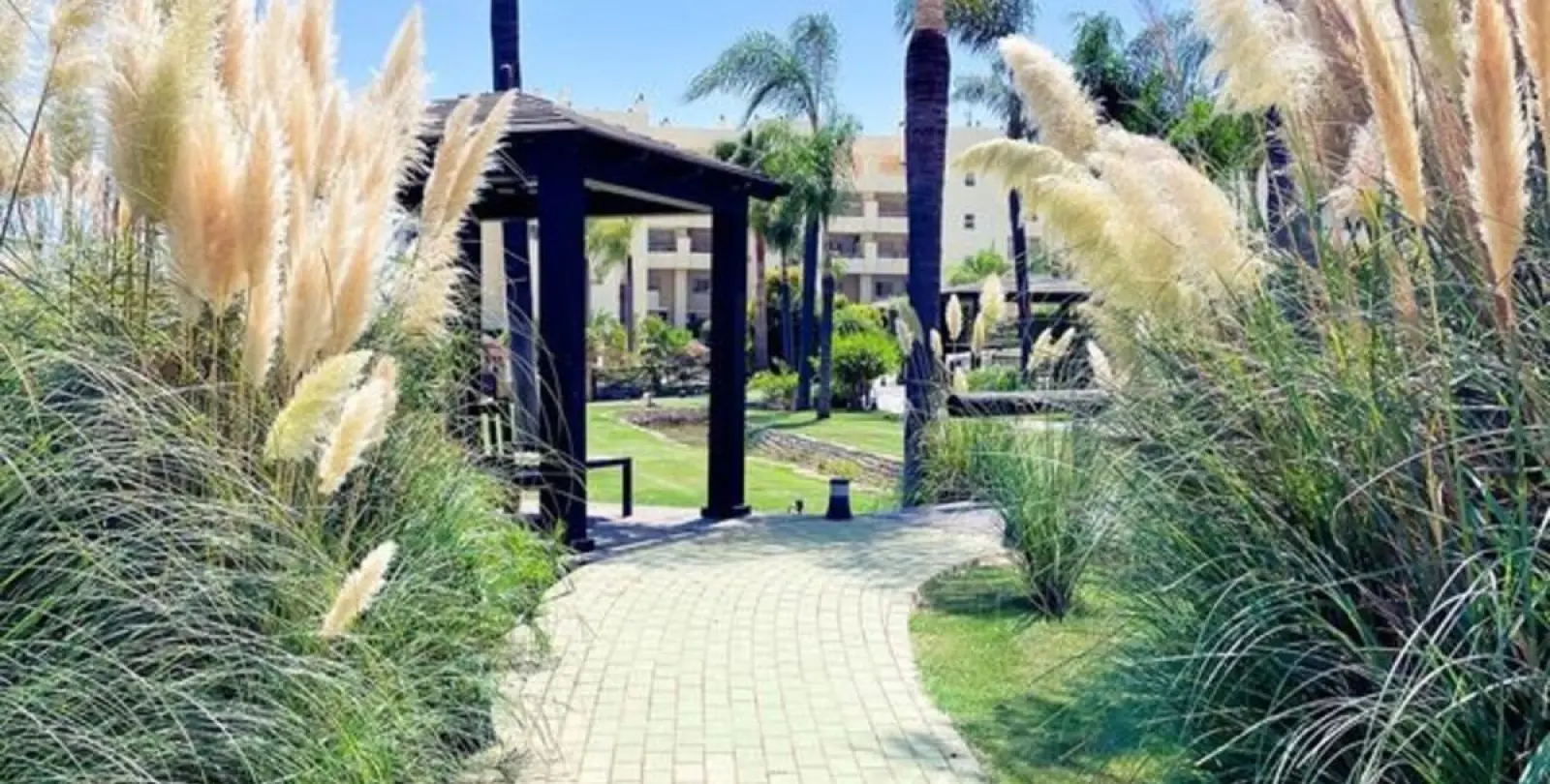 Продажа апартаментов на среднем этаже в Mijas Costa 4