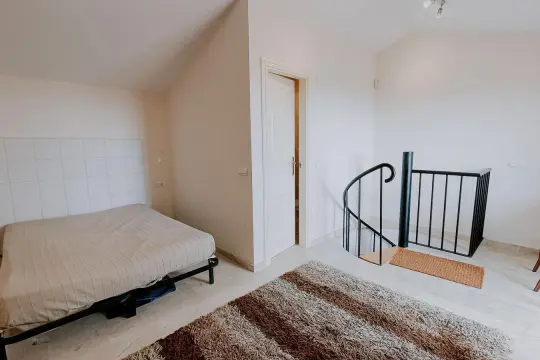 Image 6 thumb