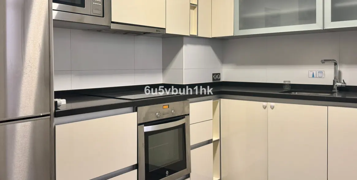 Продажа апартаментов на первом этаже в Malaga - Carretera de Cadiz 11