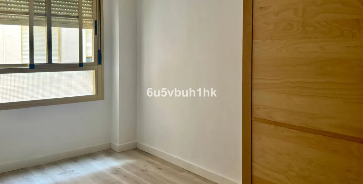 Продажа апартаментов на первом этаже в Malaga - Carretera de Cadiz 25