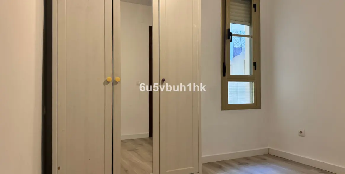 Продажа апартаментов на первом этаже в Malaga - Carretera de Cadiz 28