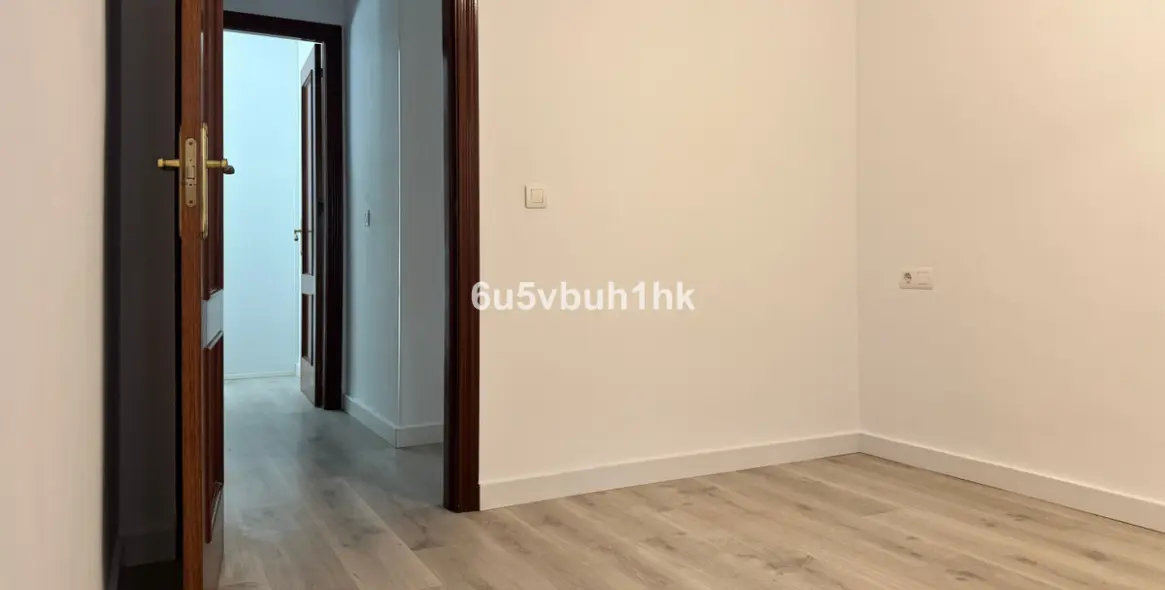 Продажа апартаментов на первом этаже в Malaga - Carretera de Cadiz 31