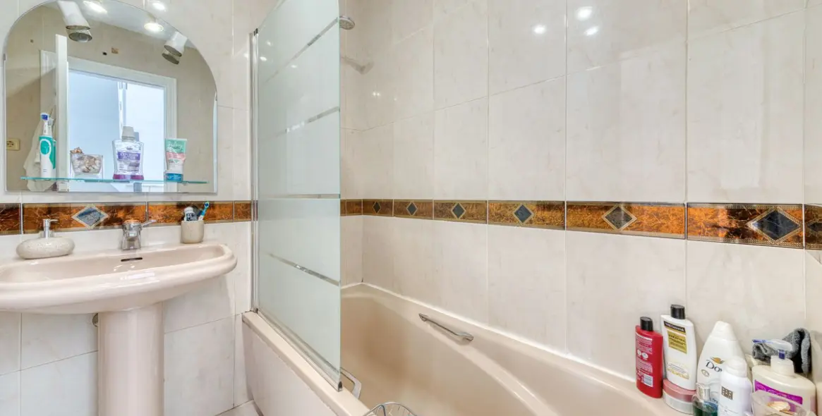 Sale of townhouse in Bel Air 21