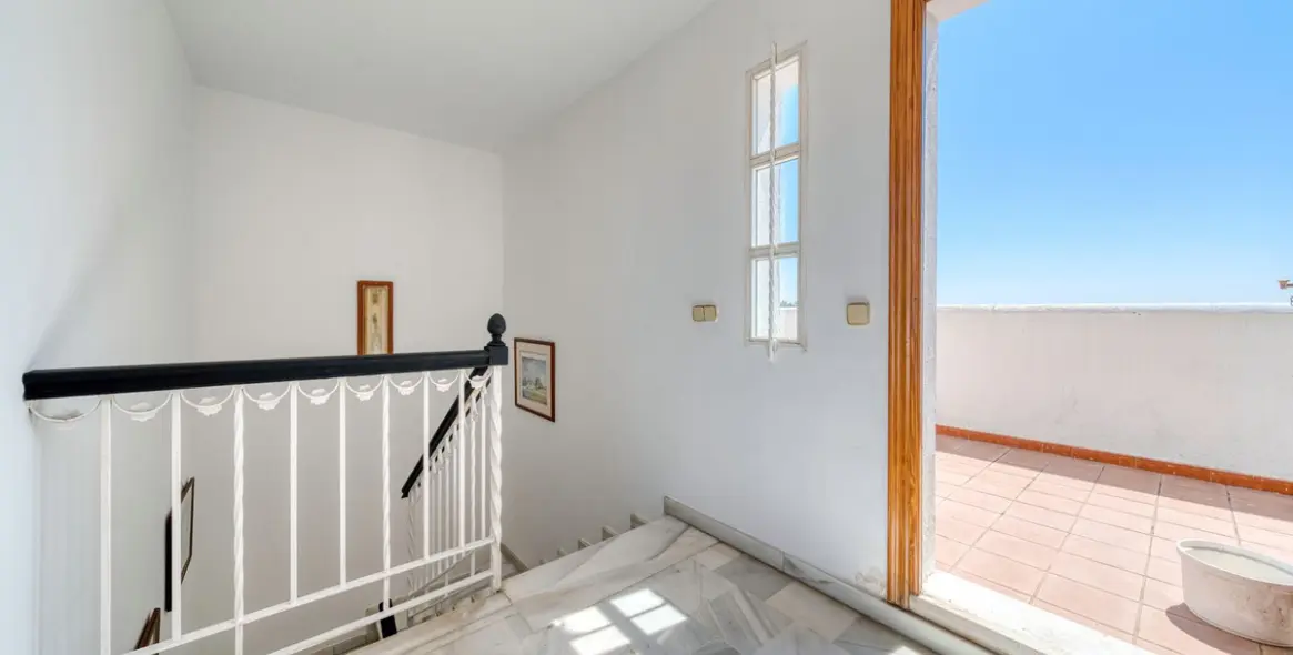 Sale of townhouse in Bel Air 24