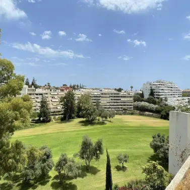 Venta de ático en Guadalmina Alta