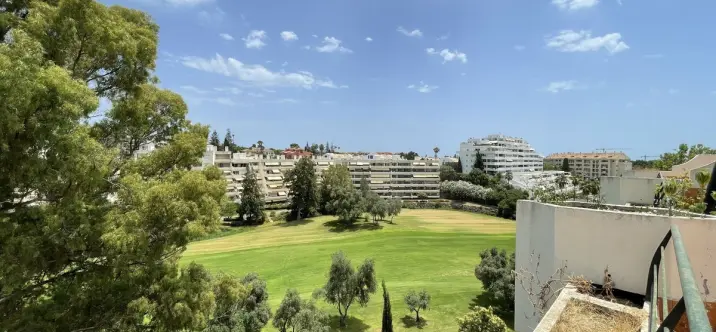 Venta de ático en Guadalmina Alta 0