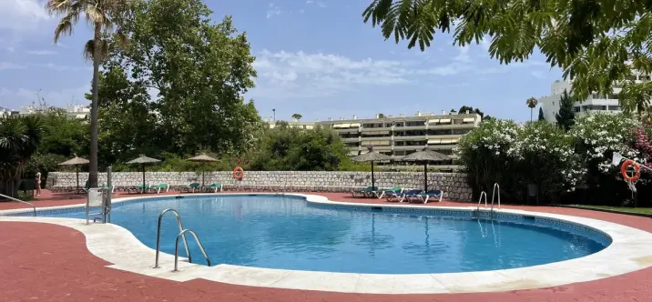 Venta de ático en Guadalmina Alta 1