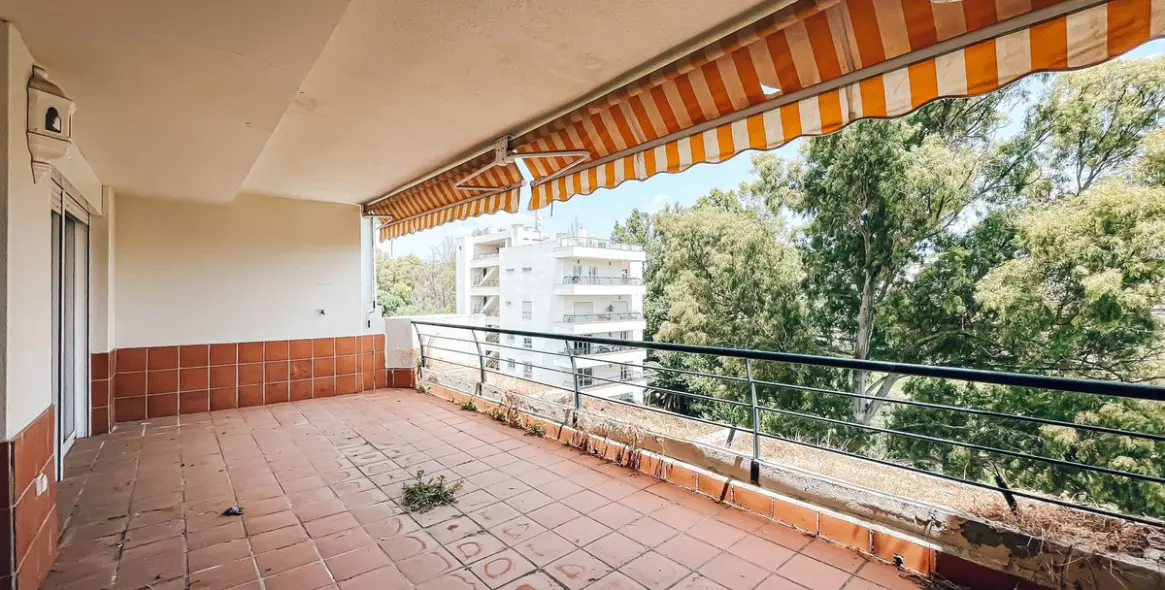 Sale of penthouse in Guadalmina Alta 14