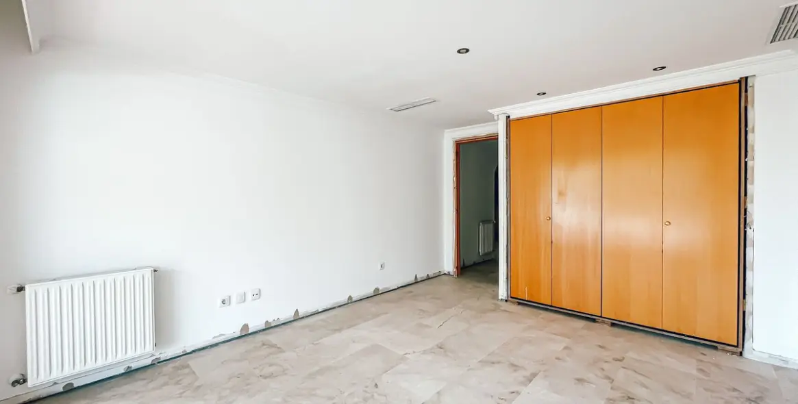 Sale of penthouse in Guadalmina Alta 16