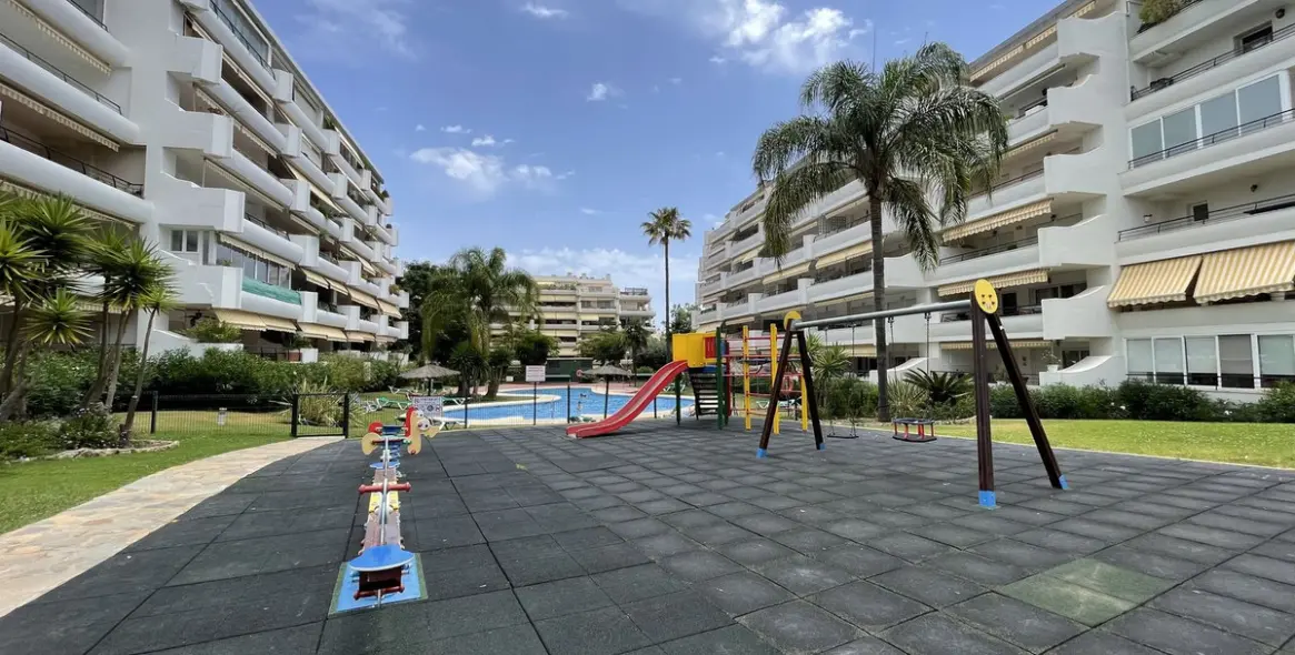 Sale of penthouse in Guadalmina Alta 28