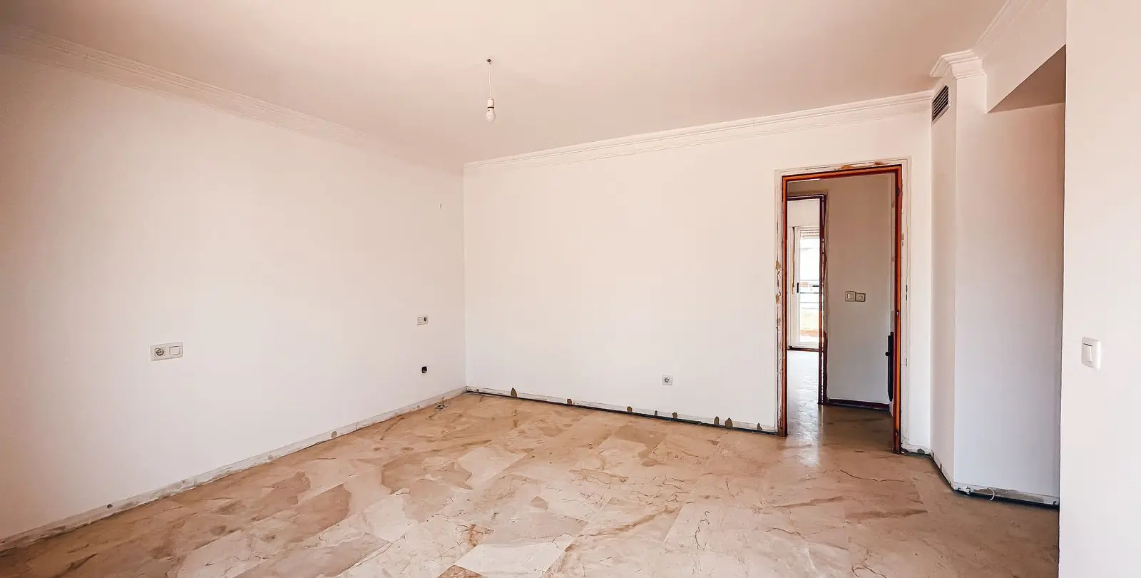 Sale of penthouse in Guadalmina Alta 21