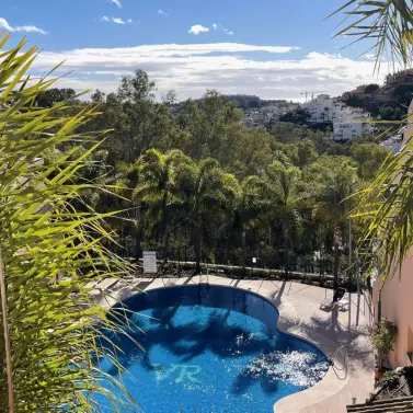 Sale of middle floor apartment in Marbella