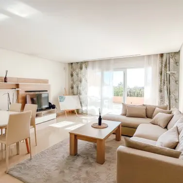 Sale of middle floor apartment in Marbella